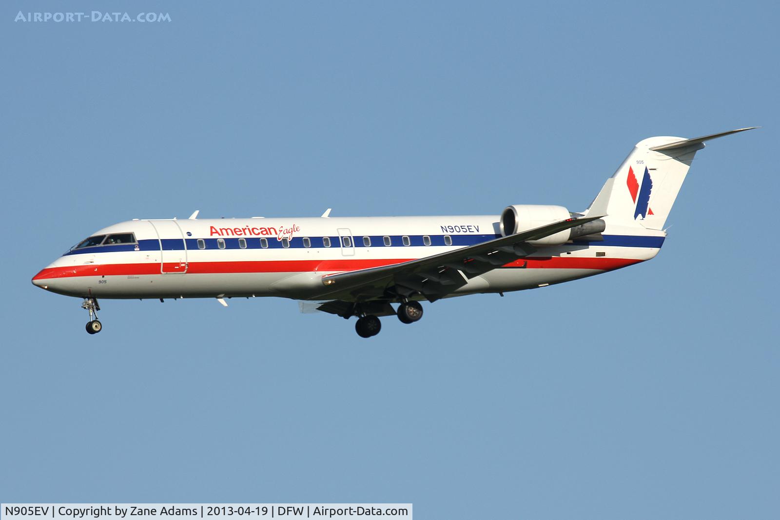 N905EV, 2002 Bombardier CRJ-200ER (CL-600-2B19) C/N 7632, American Eagle landing at DFW Airport
