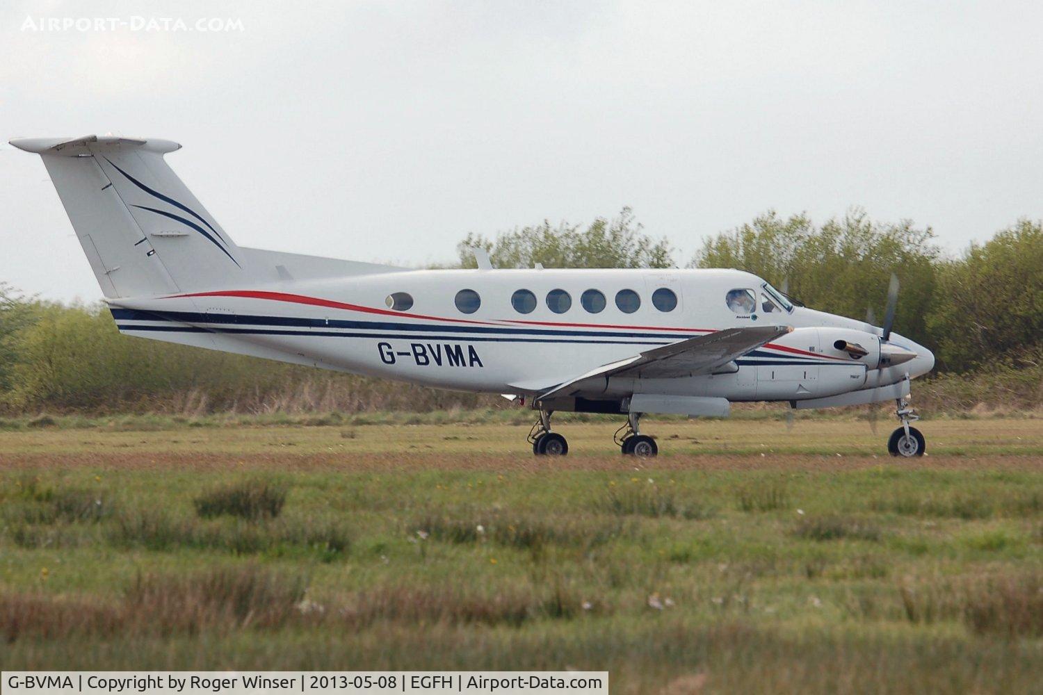 G-BVMA, 1980 Beech 200 Super King Air C/N BB-797, Visiting Super King Air of Dragonfly Aviation Services backtracking prior to departure.