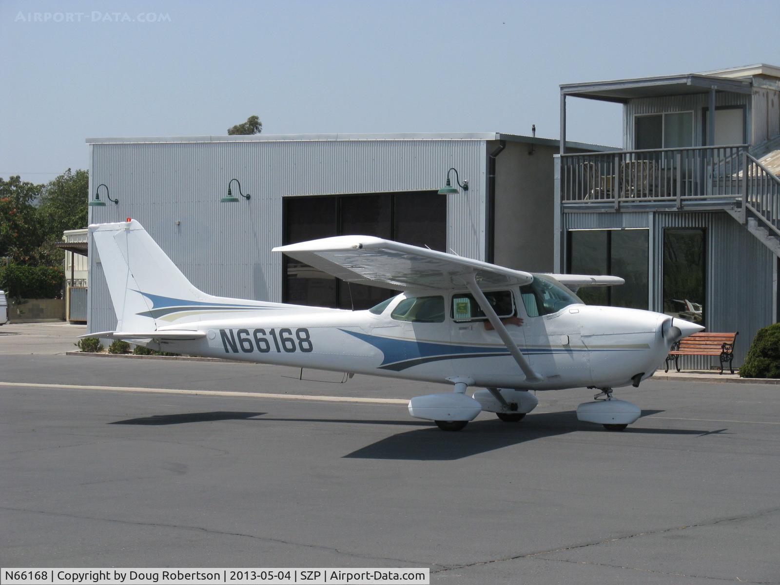 N66168, 1983 Cessna 172P C/N 17275974, 1983 Cessna 172P SKYHAWK II, Lycoming O-320-D2J 160 Hp, taxi
