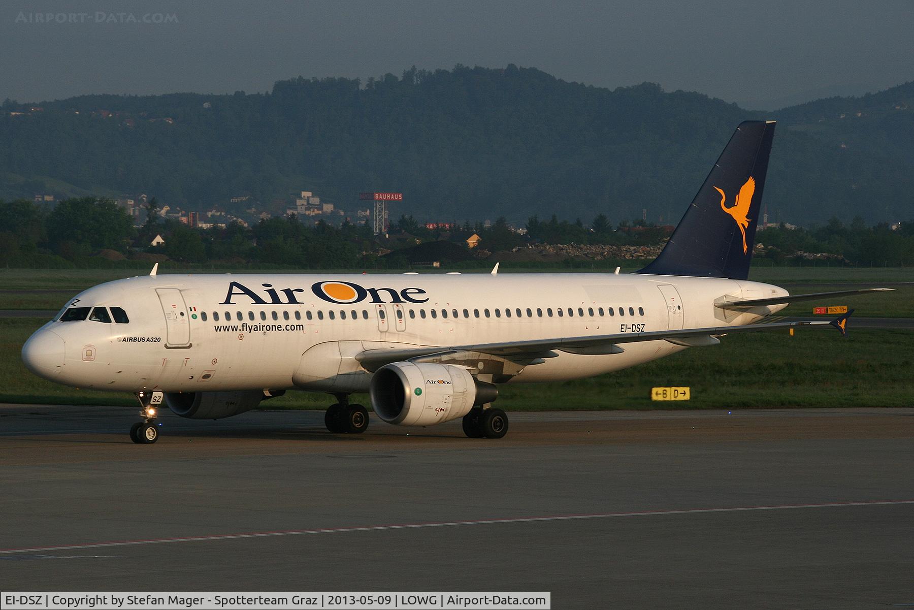 EI-DSZ, 2008 Airbus A320-216 C/N 3695, Air One A320-200 @GRZ