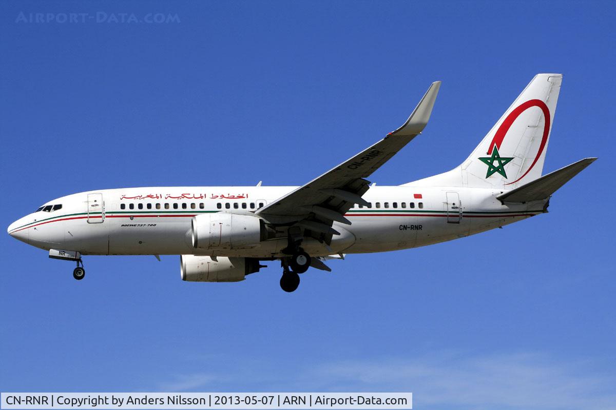 CN-RNR, 2000 Boeing 737-7B6 C/N 28986, On final for runway 26.