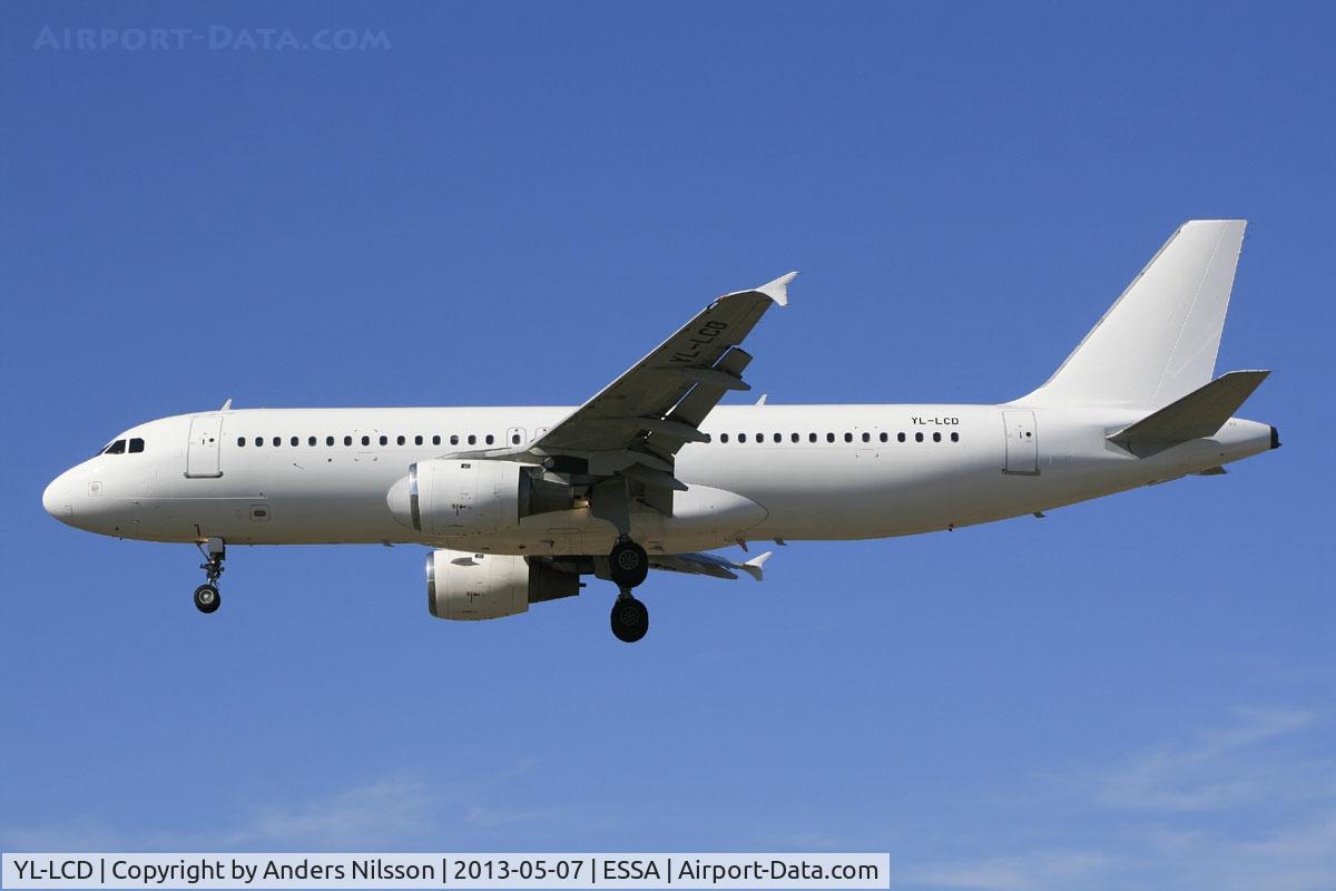 YL-LCD, 1992 Airbus A320-211 C/N 359, On final approach for 26.