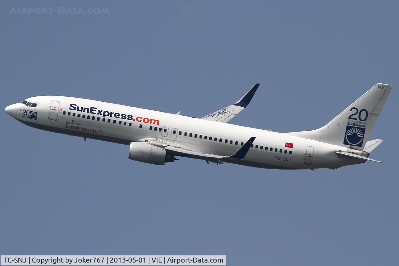 TC-SNJ, 2005 Boeing 737-86J C/N 30827, SunExpress