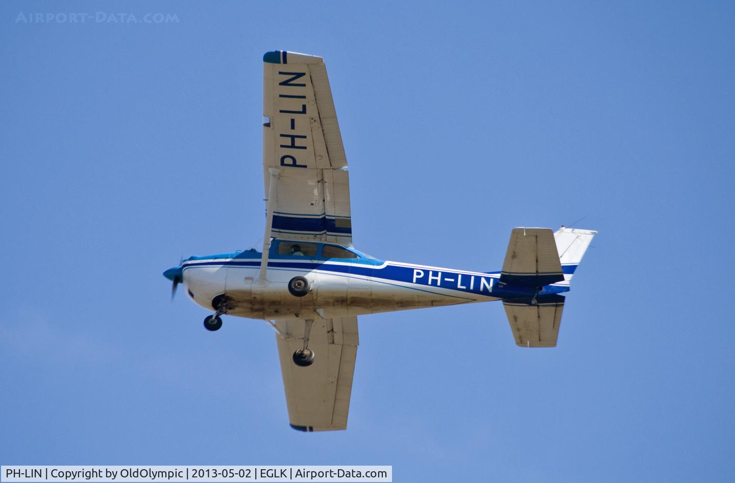 PH-LIN, Cessna 172H C/N 17256239, Departing RW07