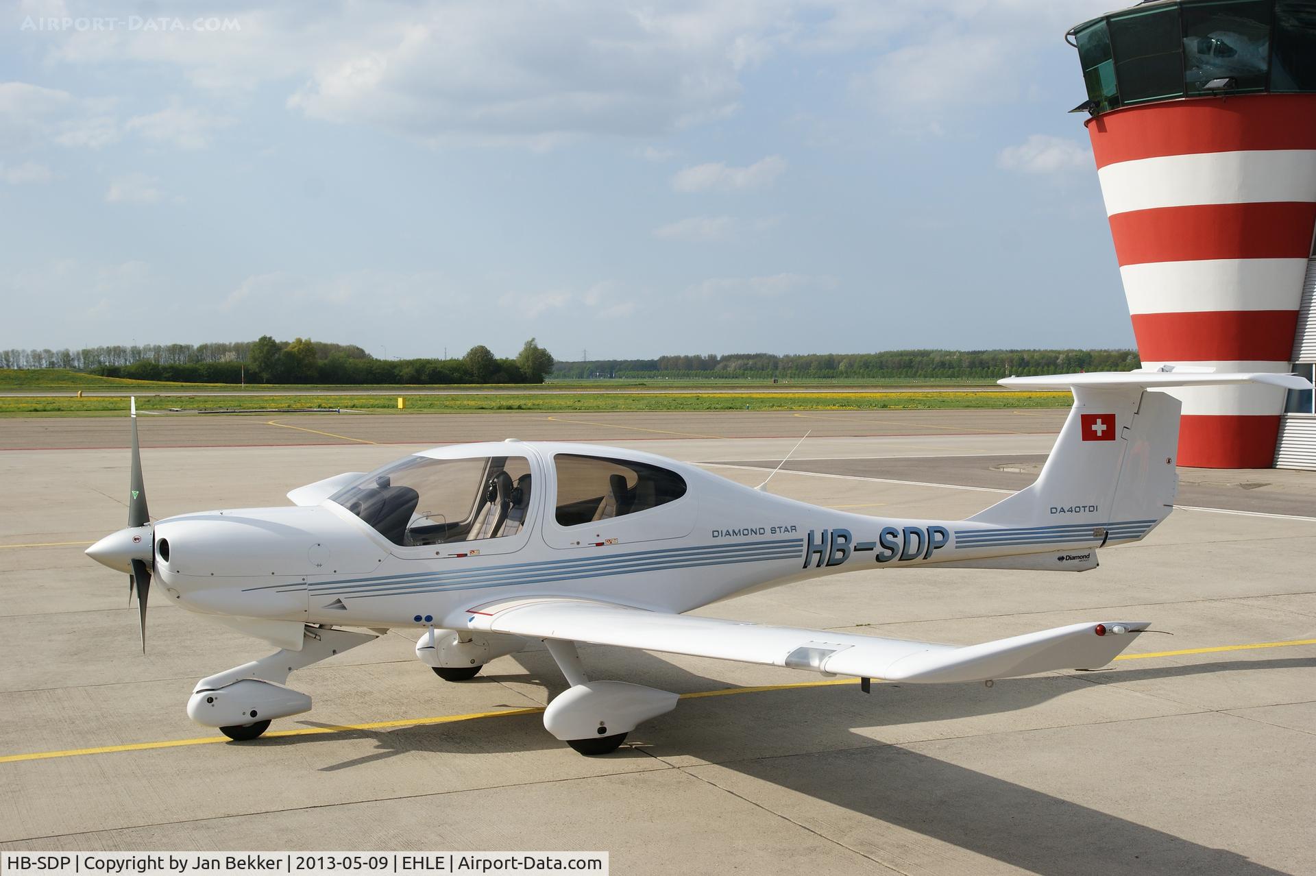 HB-SDP, 2005 Diamond DA-40D Diamond Star C/N D4.147, Apron Lelystad Airport