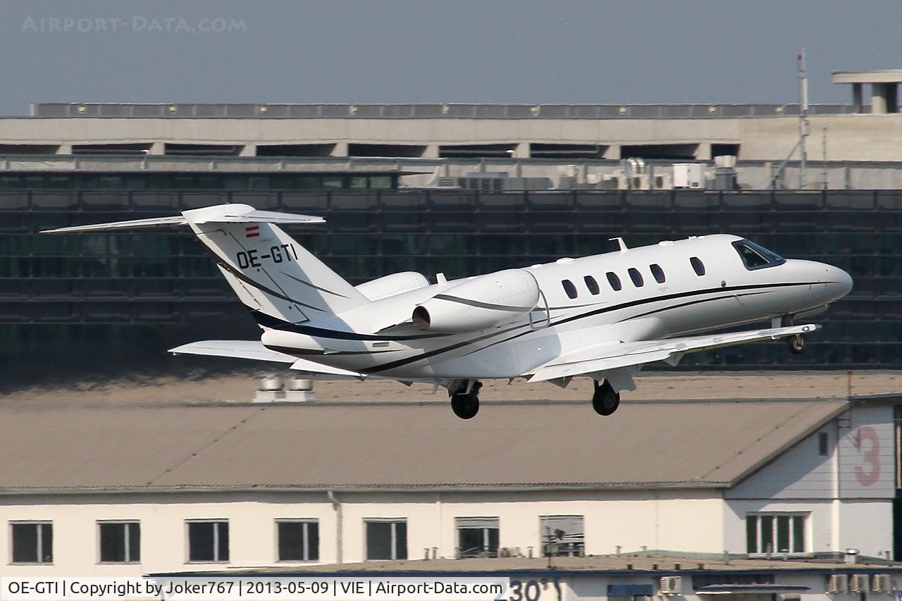 OE-GTI, 2012 Cessna 525C CitationJet CJ4 C/N 525C-0100, Porsche Konstruktionen