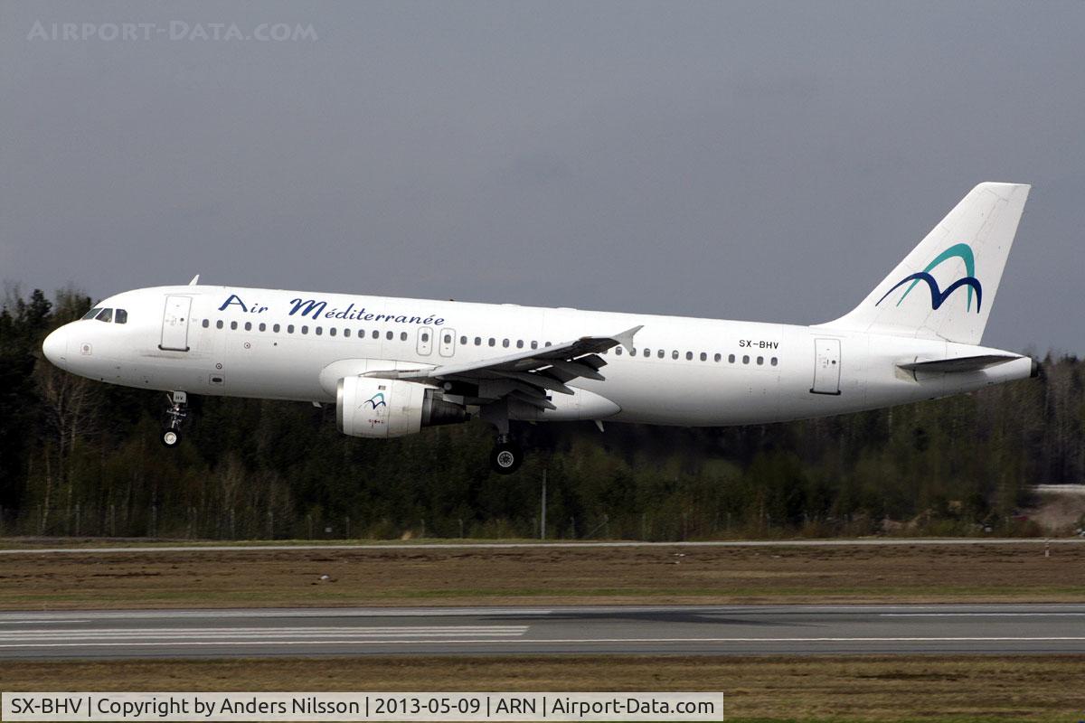 SX-BHV, 1992 Airbus A320-211 C/N 293, Landing on runway 26.