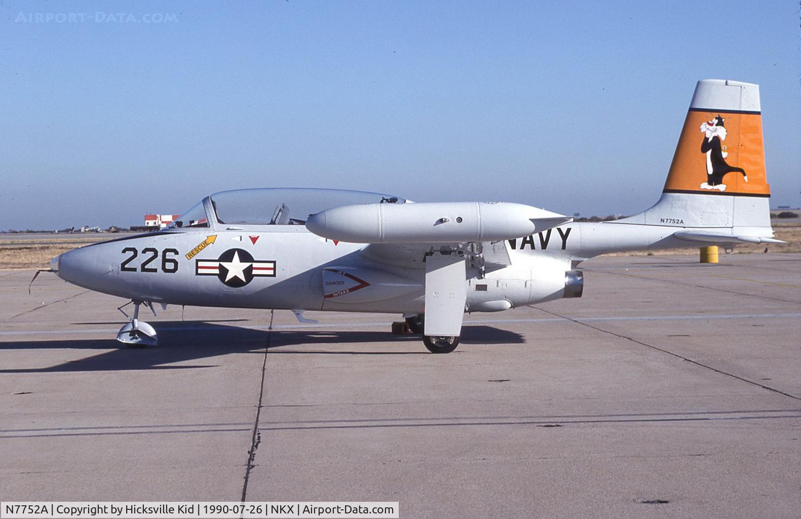 N7752A, 1955 Temco TT-1 Pinto C/N 4 (TE-4 BuNo.144226A), Pinto at Miramar July 1990