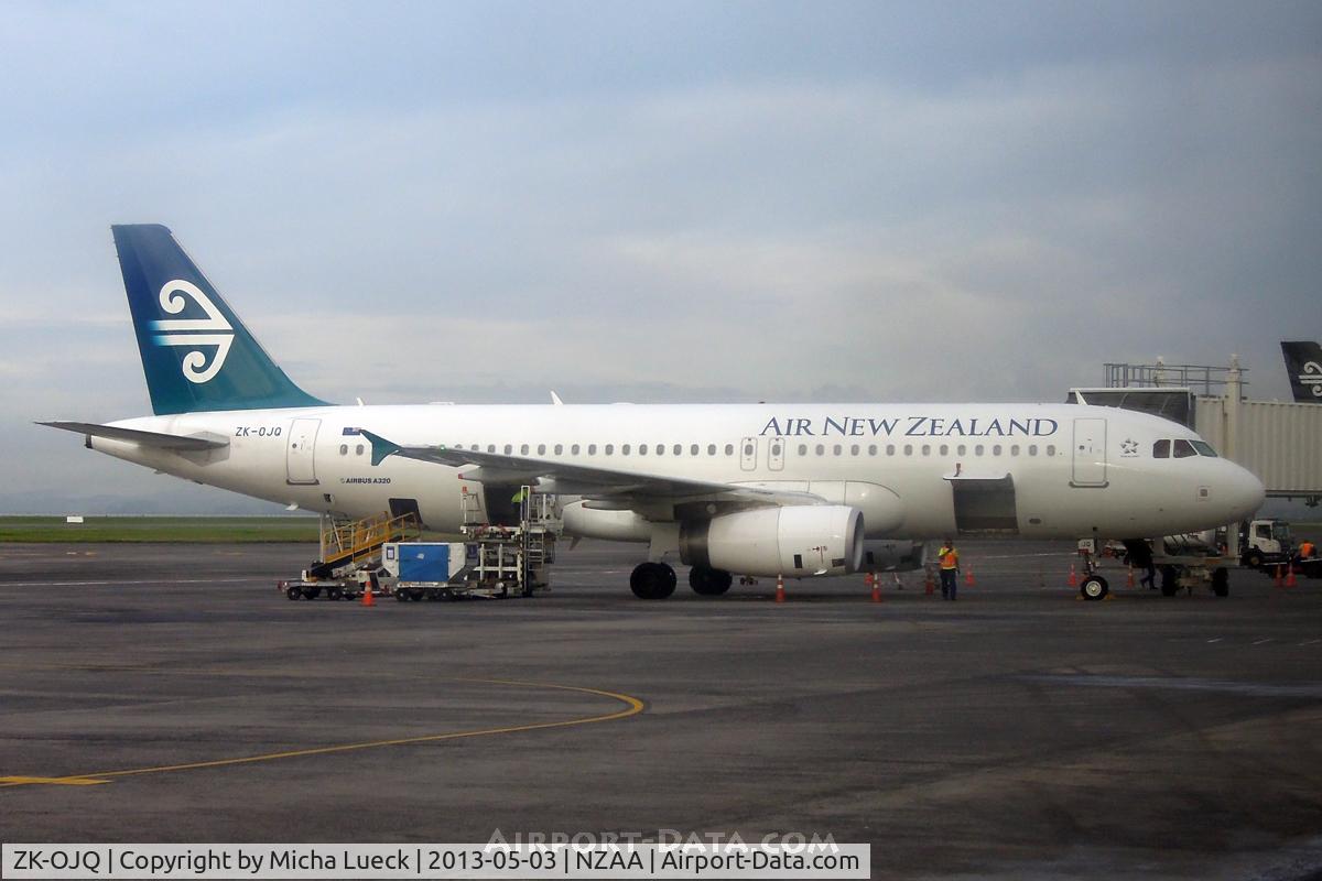 ZK-OJQ, 2011 Airbus A320-232 C/N 4584, At Auckland