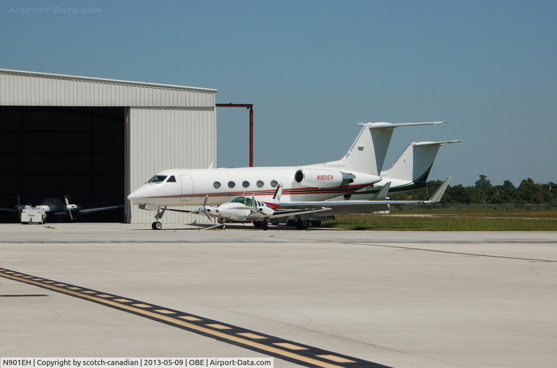 N901EH, 1982 Gulfstream American G-1159A Gulfstream III C/N 333, 1982 Gulfstream American Corp. G-1159A, N901EH, at Okeechobee County Airport, Okeechobee, FL