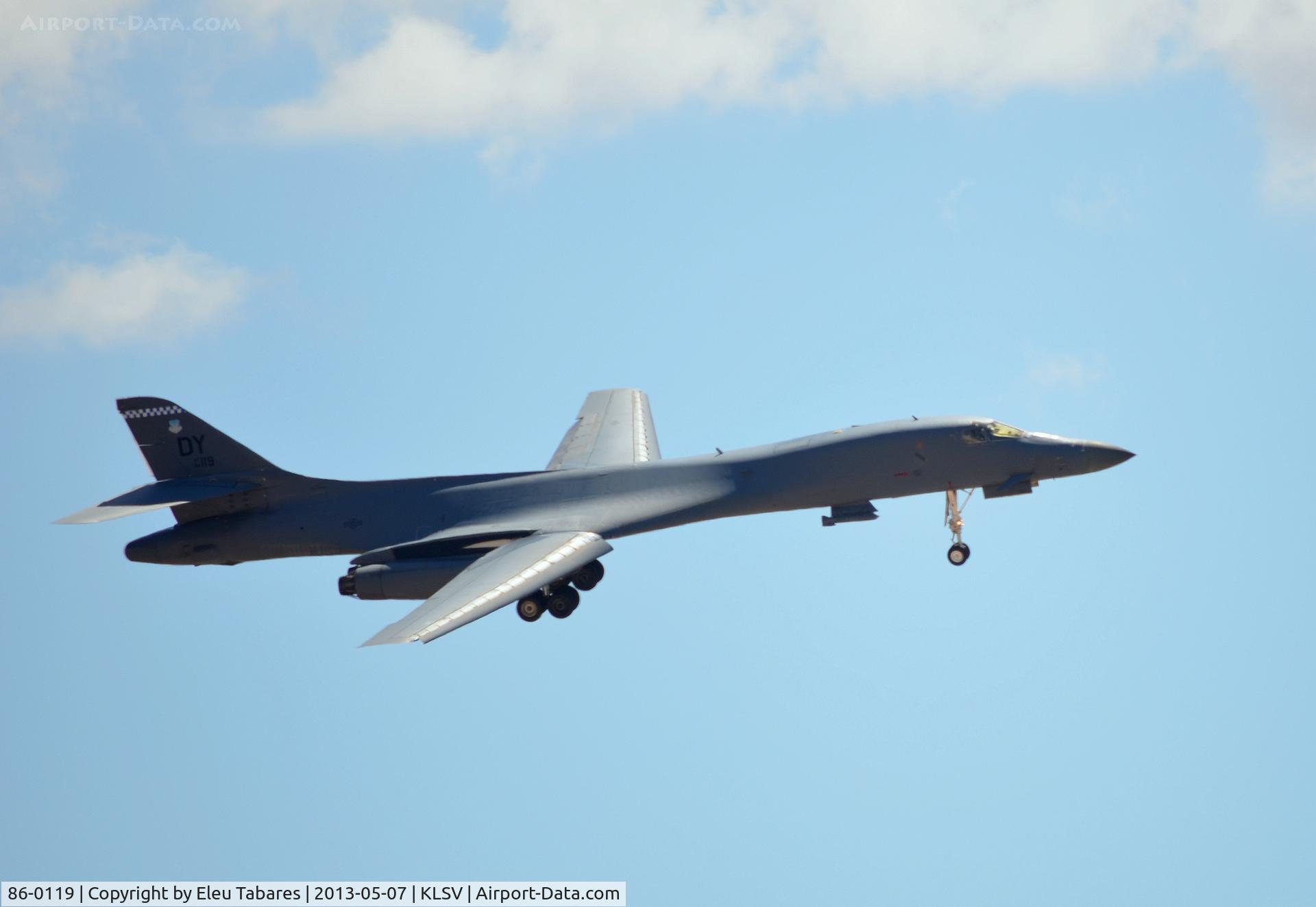 86-0119, 1986 Rockwell B-1B Lancer C/N 79, Taken on final approach to Nellis Air Force Base, Nevada.