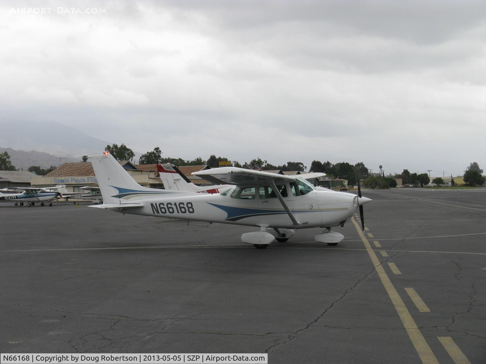 N66168, 1983 Cessna 172P C/N 17275974, 1983 Cessna 172P SKYHAWK II, Lycoming O-320-D2J 160 Hp, taxi to Rwy 04