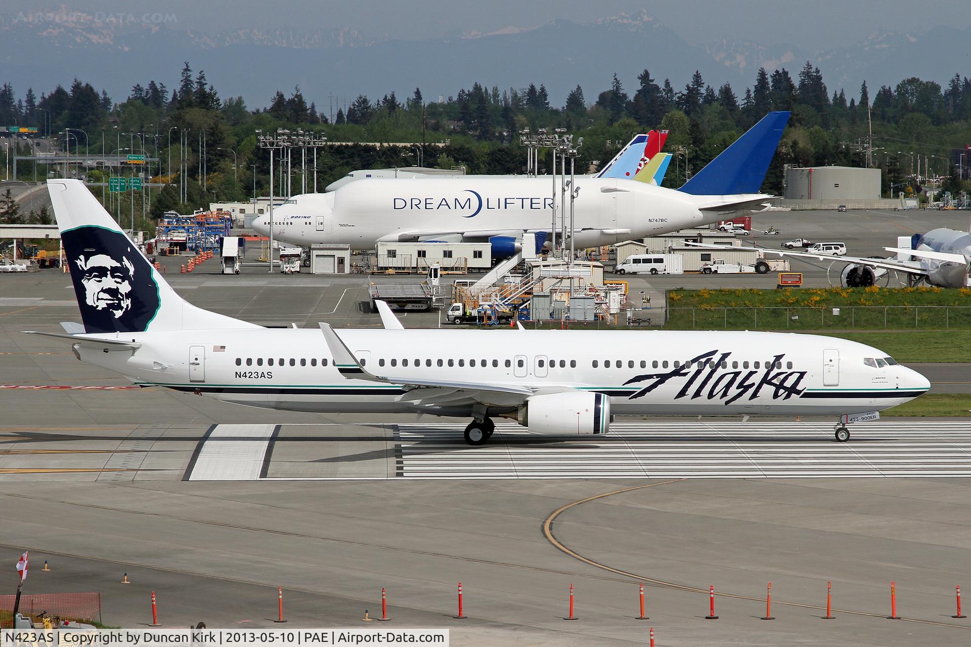 N423AS, 2013 Boeing 737-990/ER C/N 35206, Delivered in May 2013 this aircraft was receiving some mods at PAE