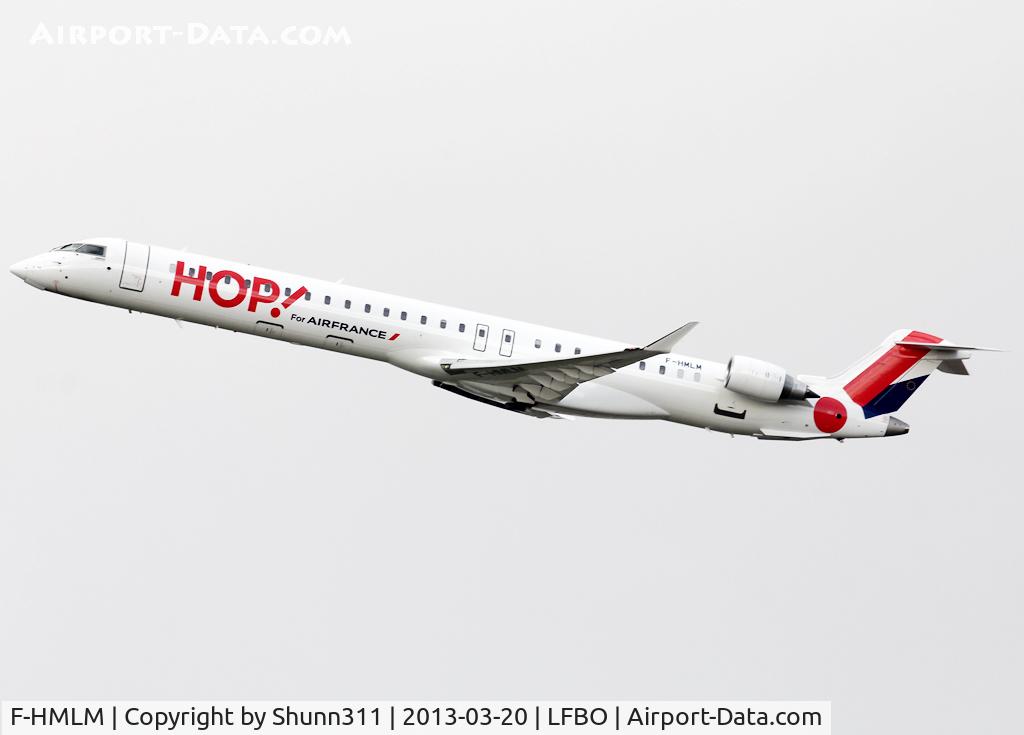 F-HMLM, 2012 Bombardier CRJ-1000EL NG (CL-600-2E25) C/N 19023, Climbing after take off rwy 32L in his new c/s