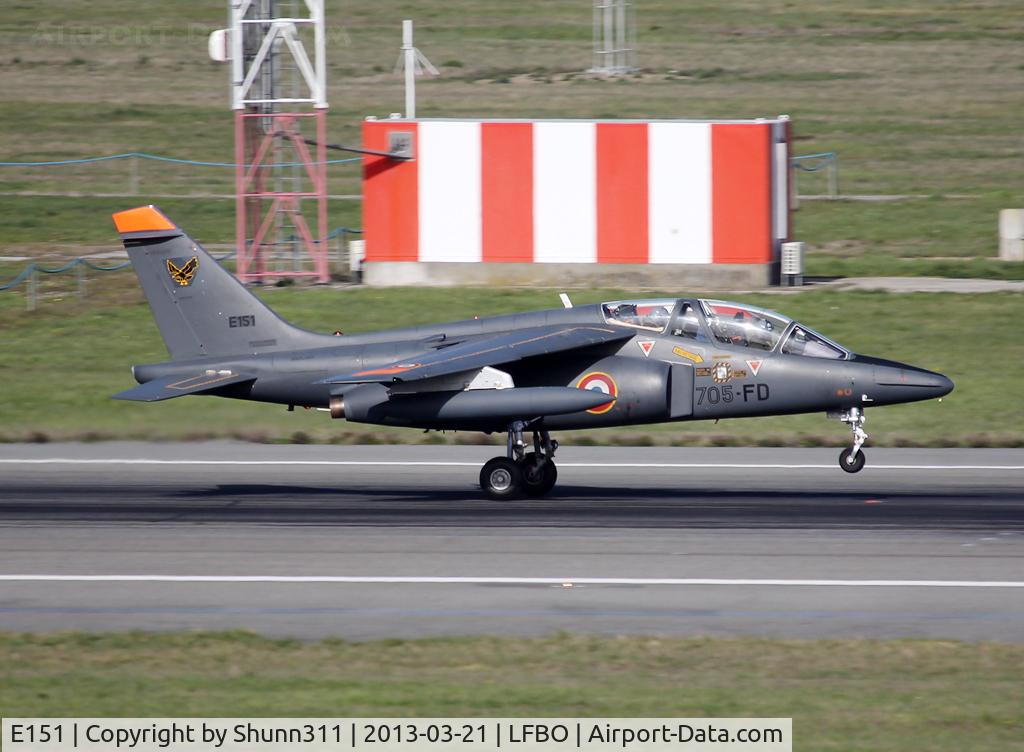 E151, Dassault-Dornier Alpha Jet E C/N E151, Landing rwy 14R for exercices and then take off...