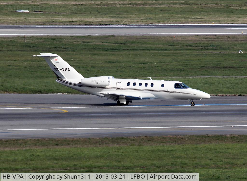 HB-VPA, 2012 Cessna 525C CitationJet Cj4 CitationJet CJ4 C/N 525C-0116, Lining up rwy 14R for departure from 'Mike 8'
