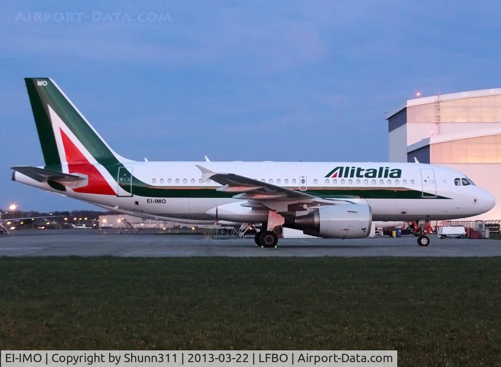 EI-IMO, 2002 Airbus A319-112 C/N 1770, Parked at Air France facility in new c/s...