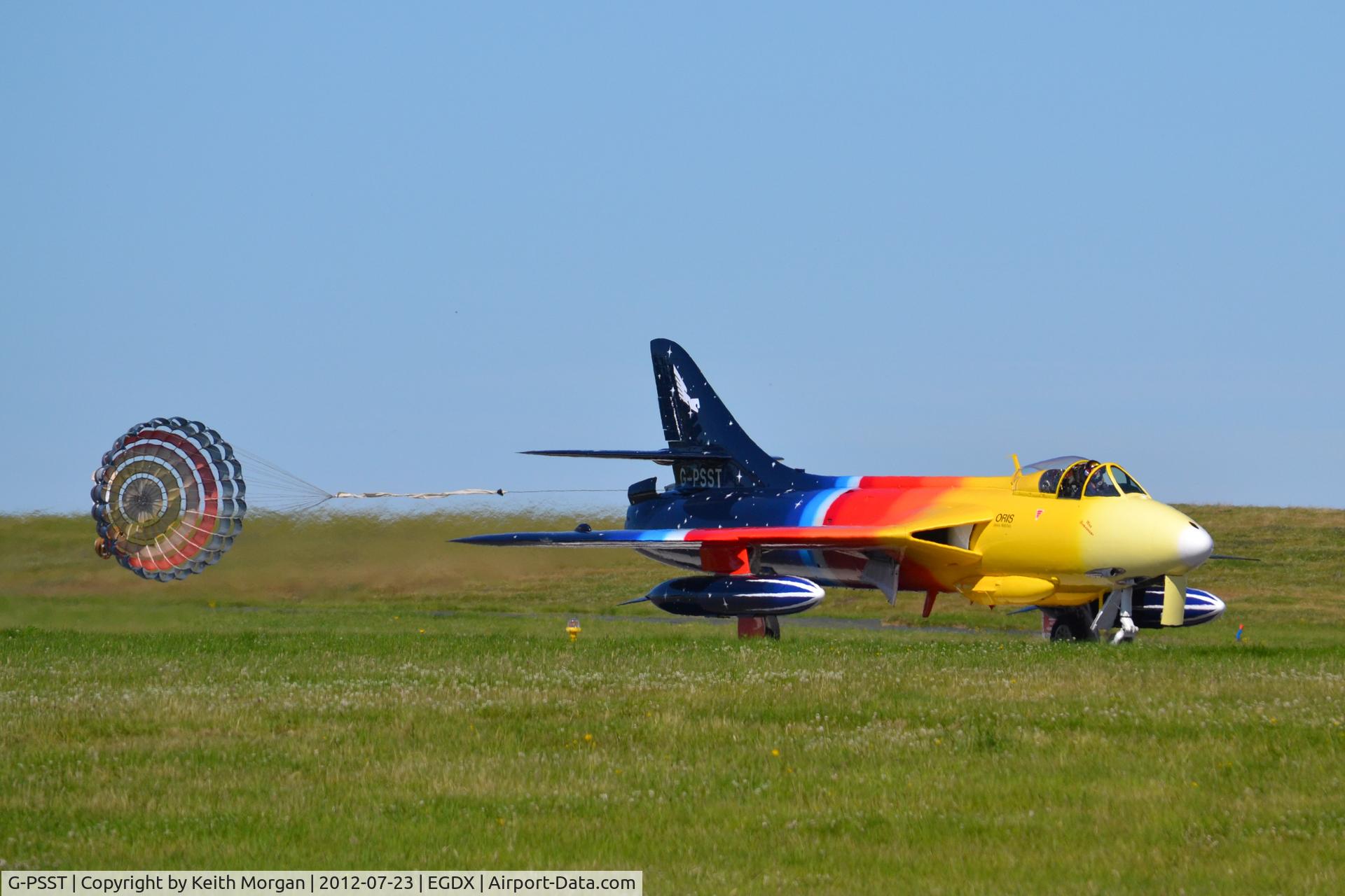 G-PSST, 1959 Hawker Hunter F.58A C/N HABL-003115, G-PSST Taxi In with Chute out