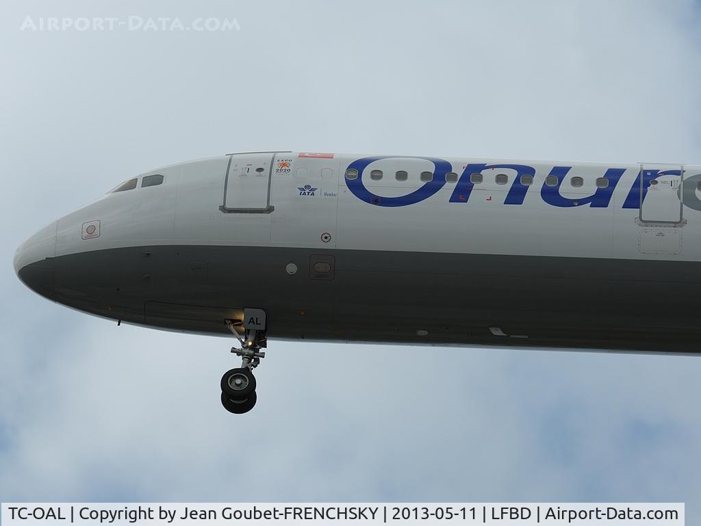 TC-OAL, 1999 Airbus A321-231 C/N 1004, ONUR AIR landing 23
