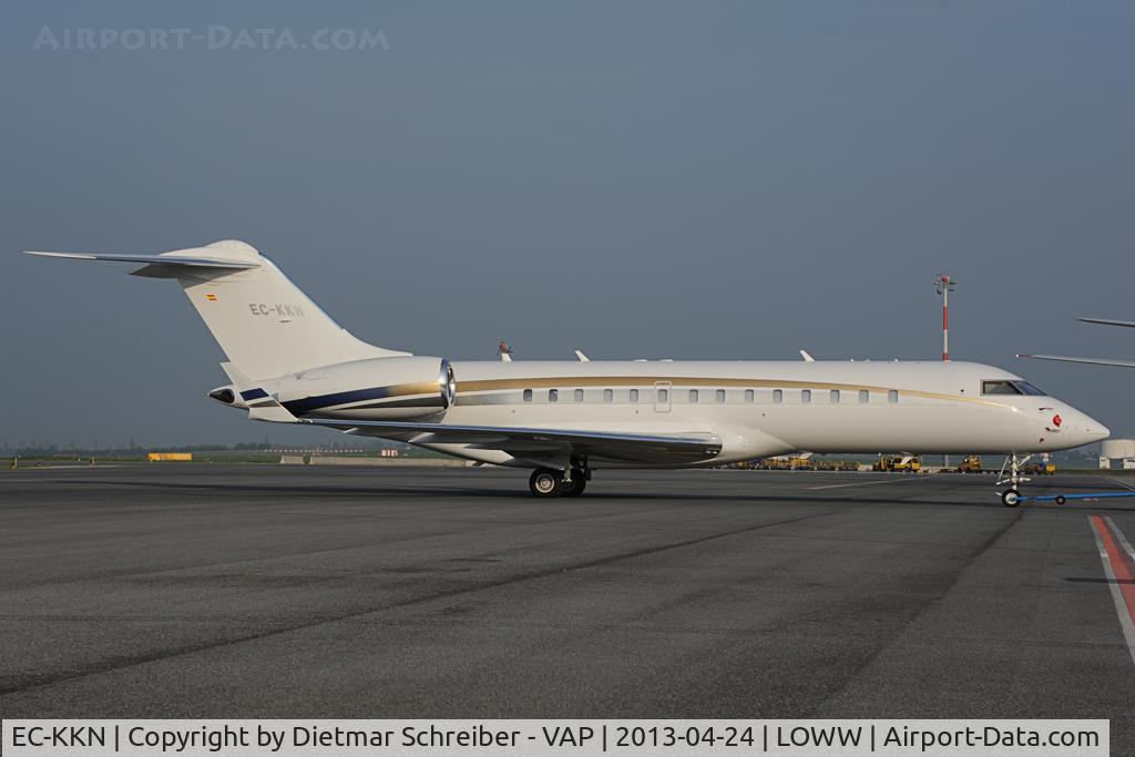 EC-KKN, 2001 Bombardier BD-700-1A10 Global Express C/N 9084, Globalexpress 5000