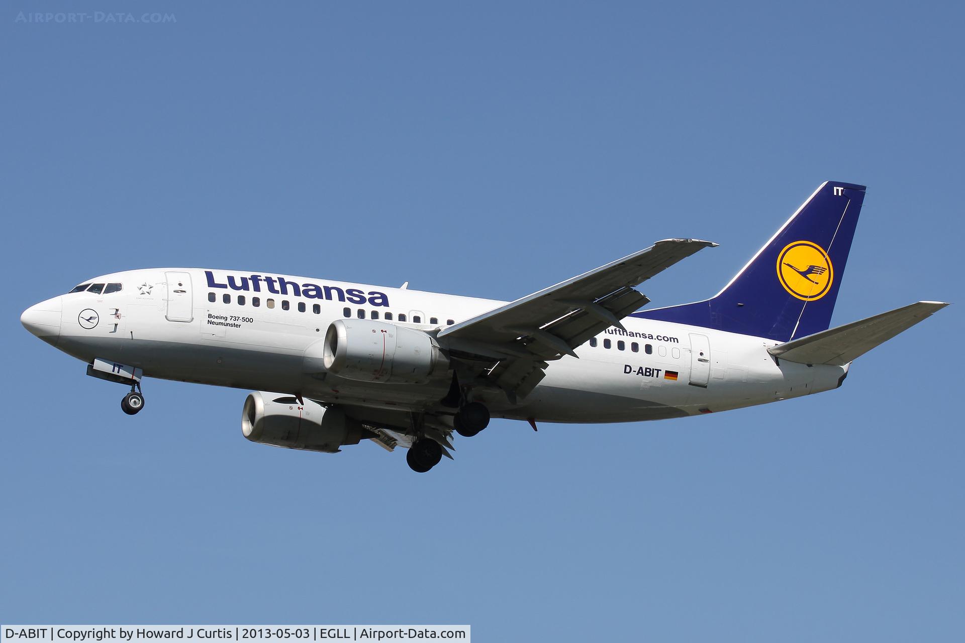D-ABIT, 1991 Boeing 737-530 C/N 24943, Lufthansa, on approach to runway 27L. Named Neumunster.