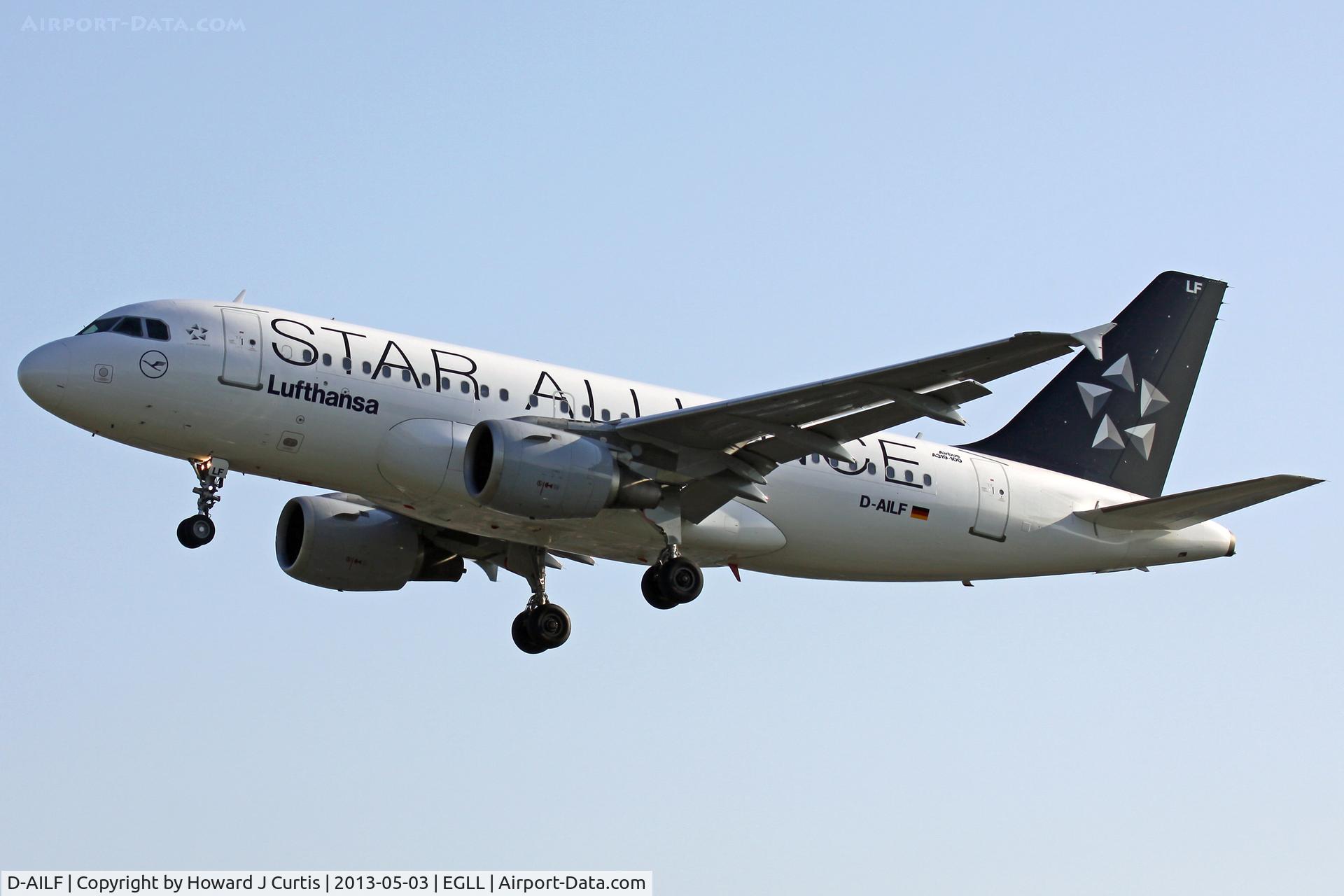 D-AILF, 1996 Airbus A319-114 C/N 636, Lufthansa, on approach to runway 27L. Star Alliance colours.