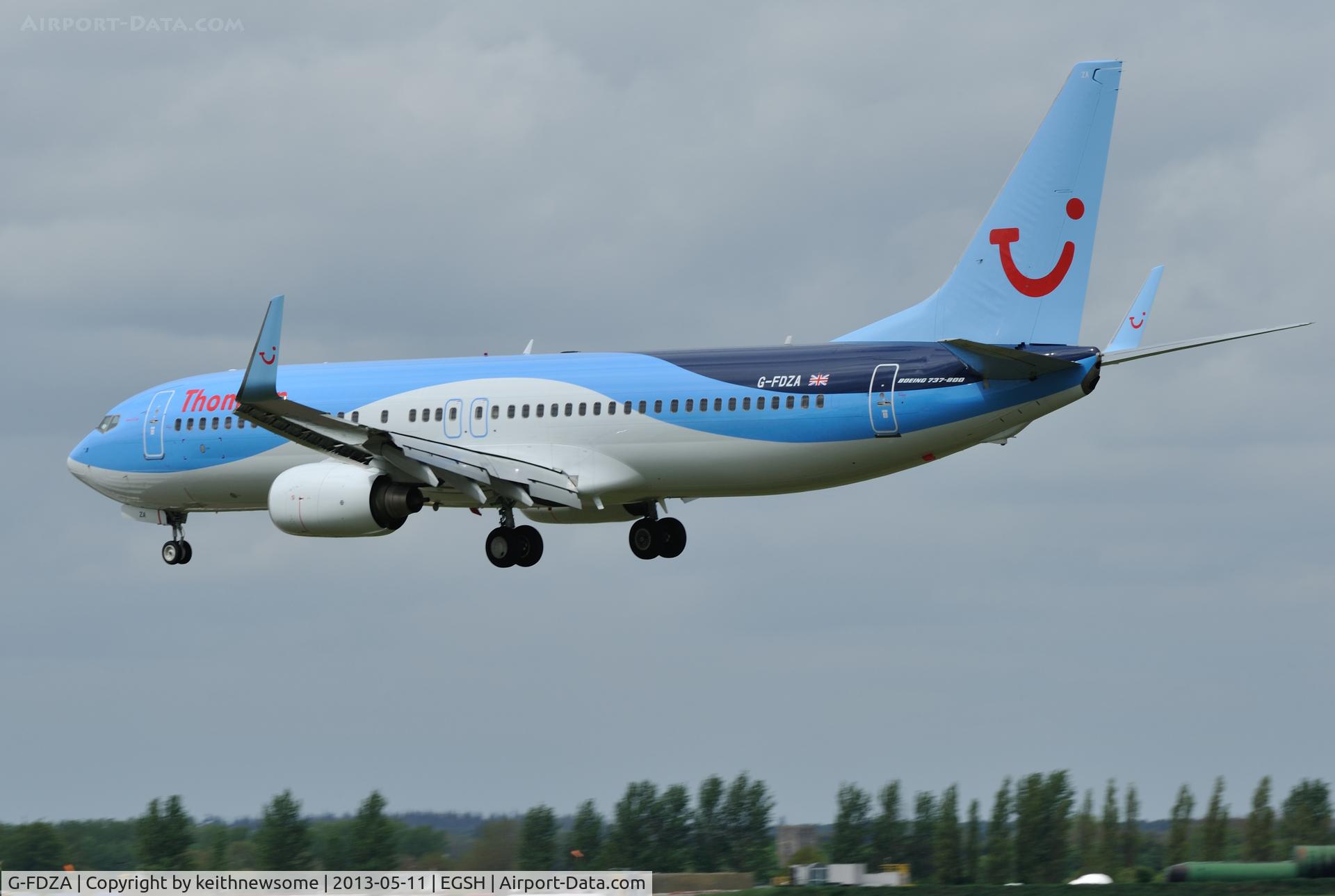 G-FDZA, 2007 Boeing 737-8K5 C/N 35134, Landing onto runway 27.