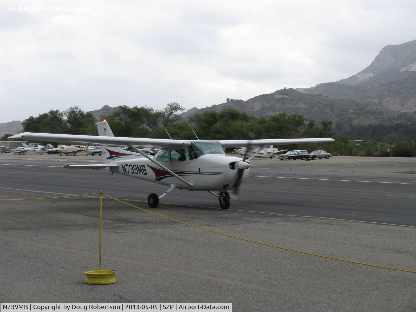 N739MB, 1978 Cessna 172N C/N 17270641, 1978 Cessna 172N SKYHAWK, Lycoming O-320-H2AD 160 Hp, taxi to 04