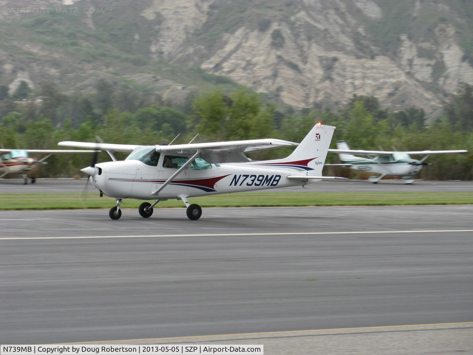 N739MB, 1978 Cessna 172N C/N 17270641, 1978 Cessna 172N SKYHAWK, Lycoming O-320-H2AD 160 Hp, landing roll Rwy 04