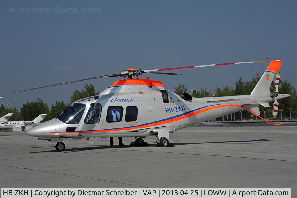 HB-ZKH, 2009 Agusta A-109S Grand C/N 22114, Agusta A109