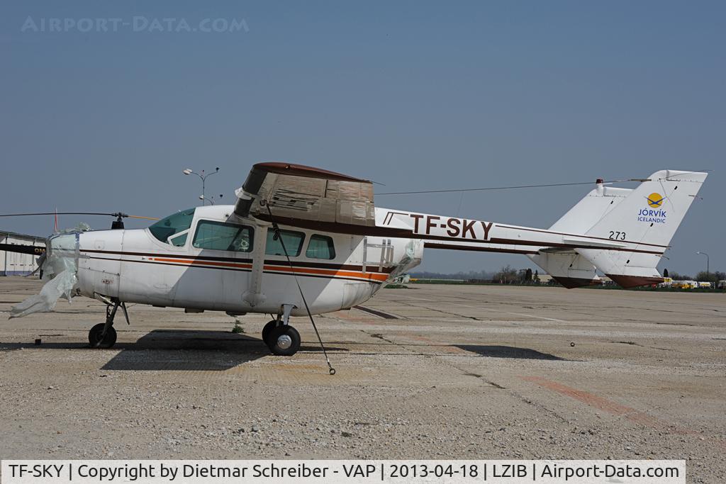 TF-SKY, Cessna 337A Super Skymaster C/N 337A-0397, Cessna 337