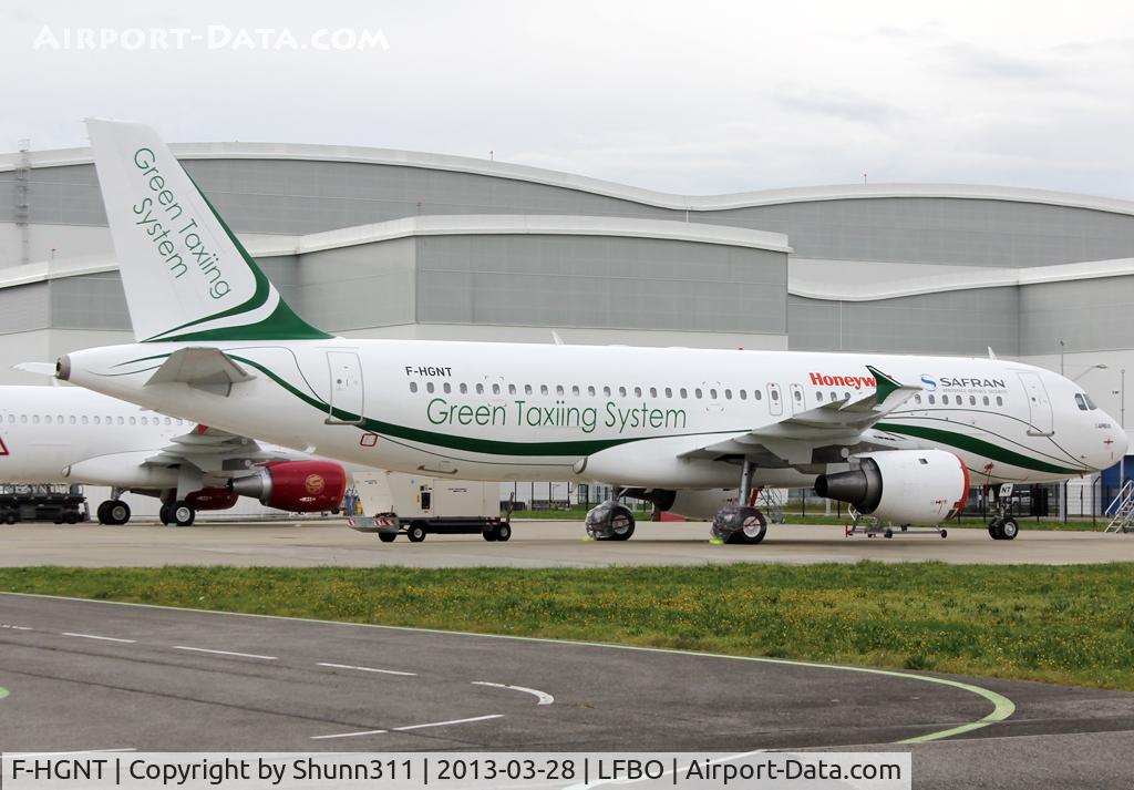 F-HGNT, 1991 Airbus A320-211 C/N 234, Parked at Air France facility