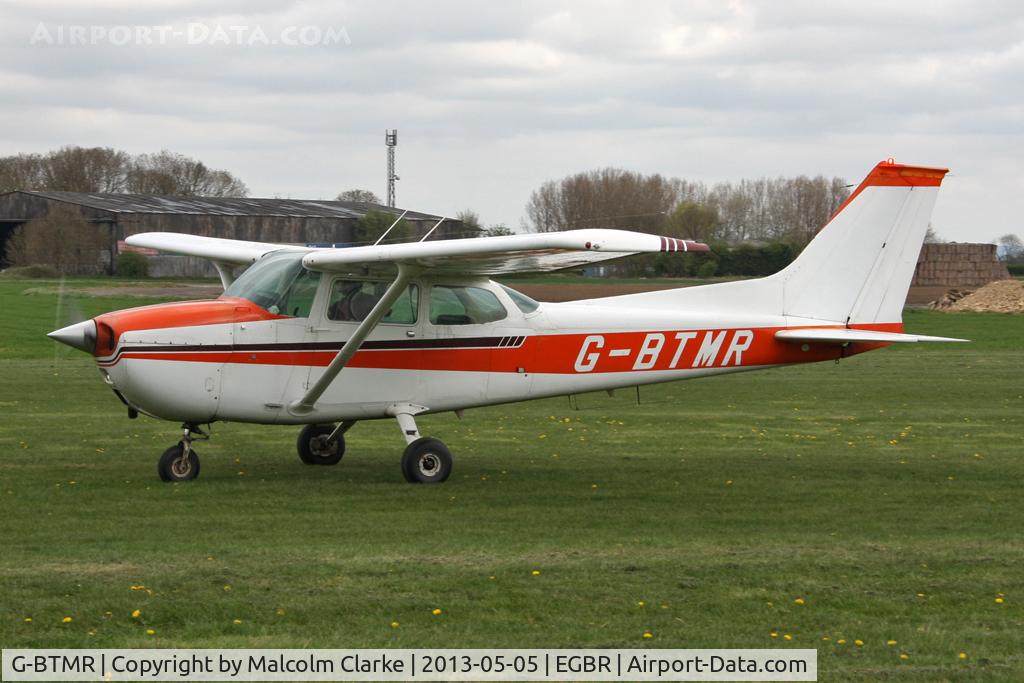 G-BTMR, 1975 Cessna 172M C/N 172-64985, Cessna 172M Skyhawk at The Real Aeroplane Club's May-hem Fly-In, Breighton Airfield, May 2013.