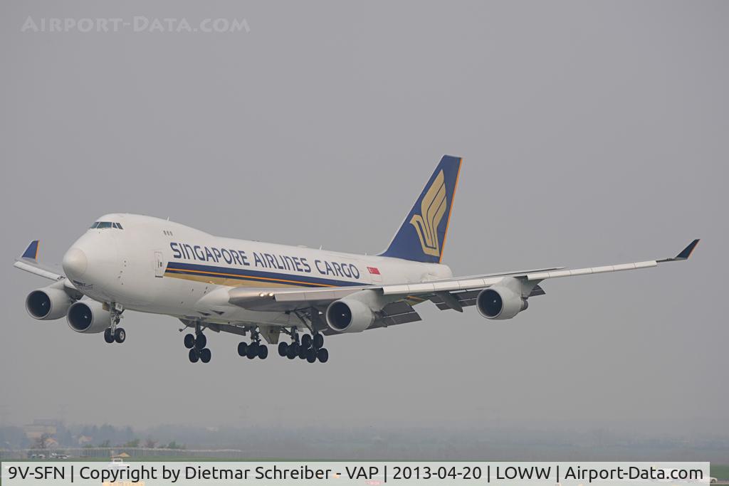 9V-SFN, 2004 Boeing 747-412F/SCD C/N 32899, Singapore Airlines Boeing 747-400