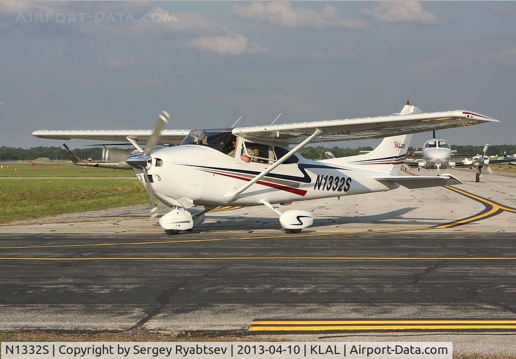 N1332S, 1976 Cessna 182P Skylane C/N 18264896, Sun'n-Fun 2013