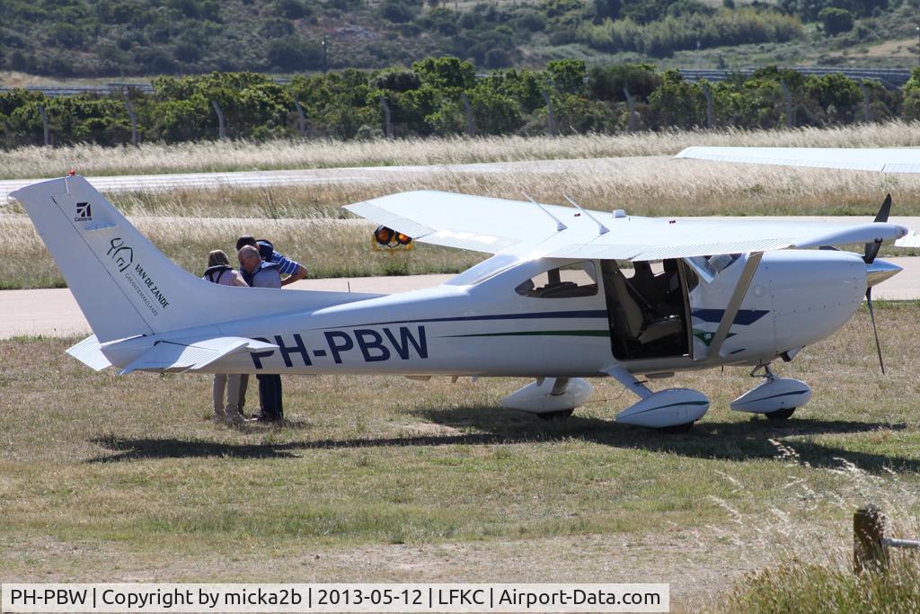 PH-PBW, 2006 Cessna T282T Skylane C/N T18208537, Parked