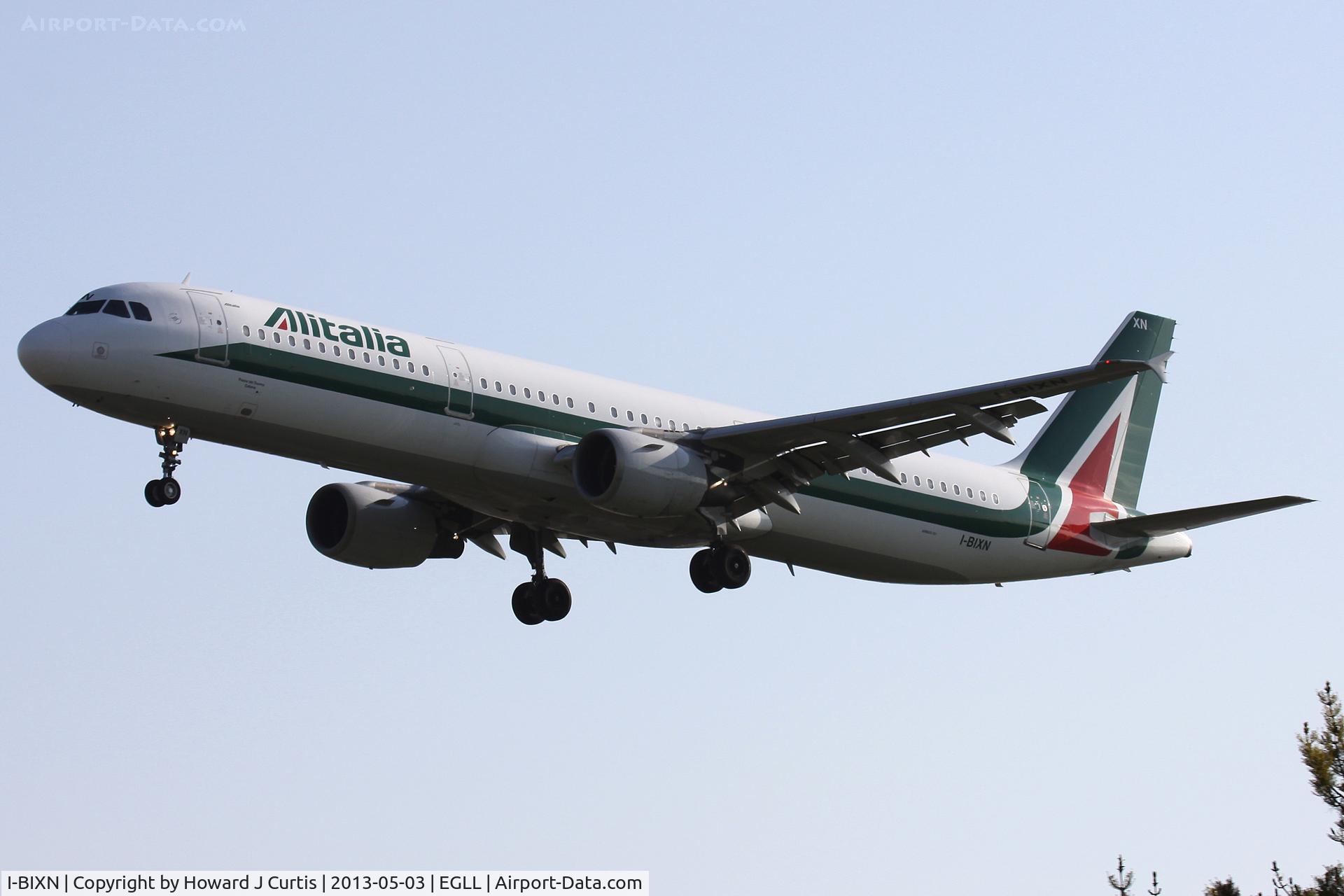 I-BIXN, 1996 Airbus A321-112 C/N 576, Alitalia, on approach to runway 27L.