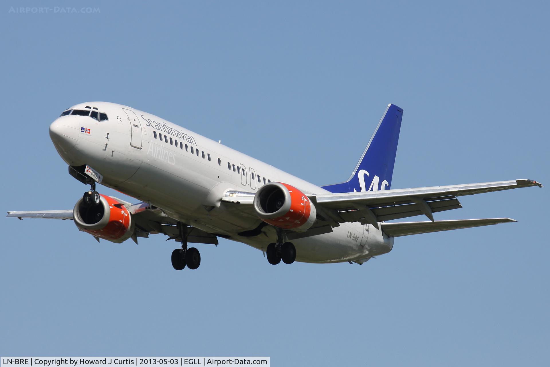 LN-BRE, 1990 Boeing 737-405 C/N 24643, Scandinavian Airlines, on approach to runway 27L.