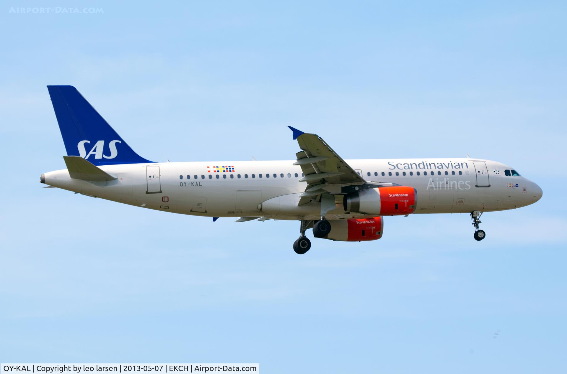 OY-KAL, 2006 Airbus A320-232 C/N 2883, Approach to R-04L Copenhagen Kastrup 7.5.13