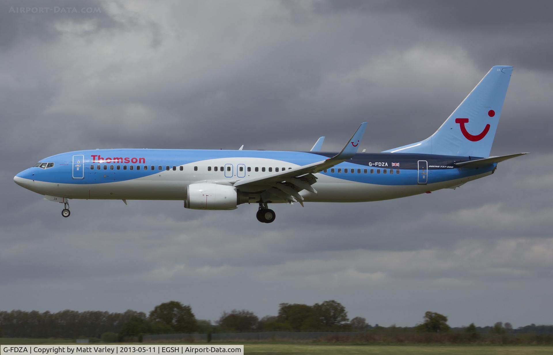 G-FDZA, 2007 Boeing 737-8K5 C/N 35134, Arriving at NWI...