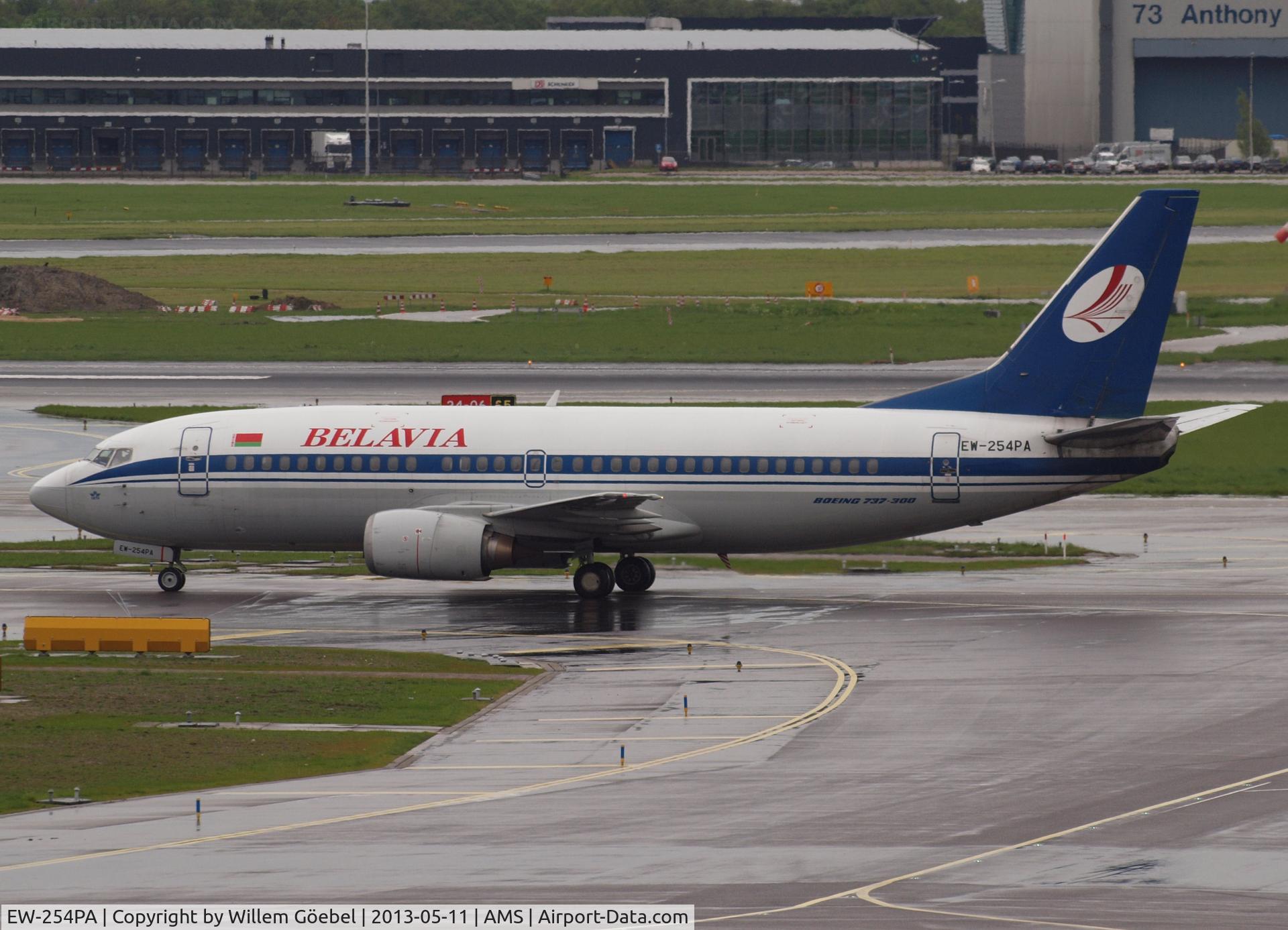 EW-254PA, 1993 Boeing 737-3Q8 C/N 26294, Taxi to the gate of Schiphol Airport