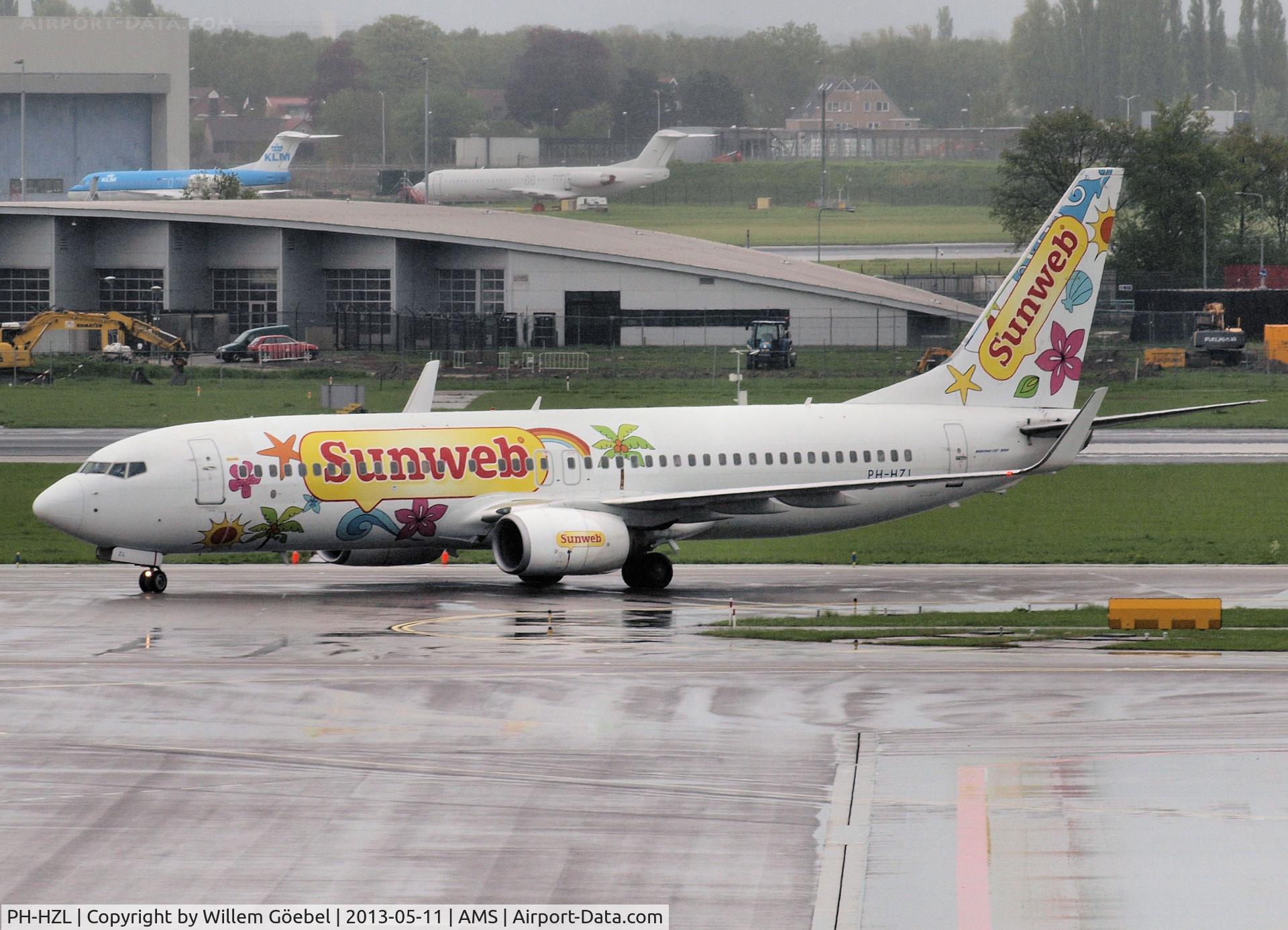 PH-HZL, 2001 Boeing 737-8K2 C/N 30391, Now in new colours. Taxi to the gate of Schiphol Airport