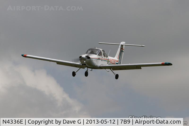N4336E, 1978 Piper PA-38-112 Tomahawk C/N 38-78A0561, Tomahawk on final to Ellington, CT