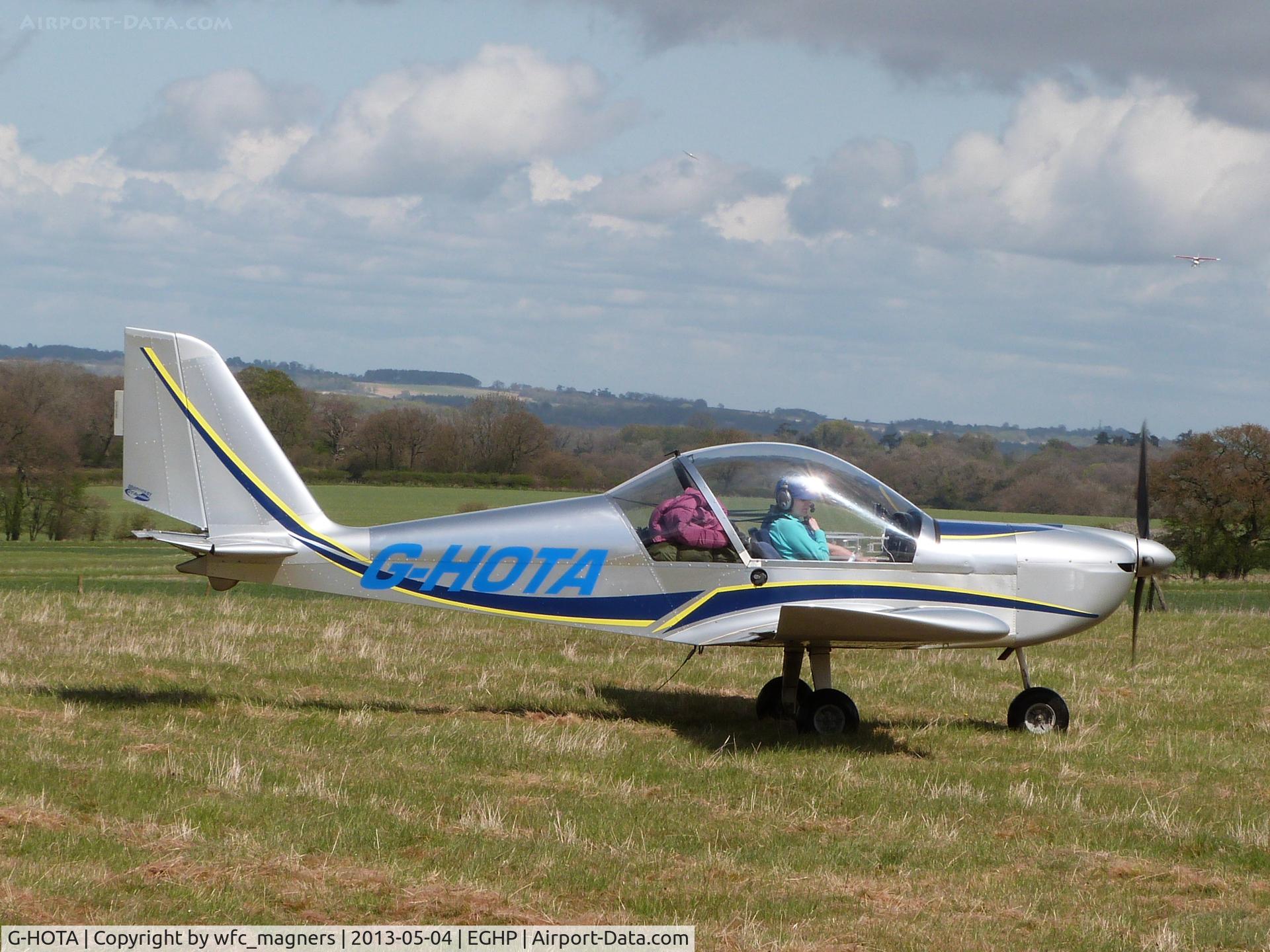 G-HOTA, 2009 Cosmik EV-97 TeamEurostar UK C/N 3318, W. Chang.
Microlight Trade Fair, Popham Airfield.