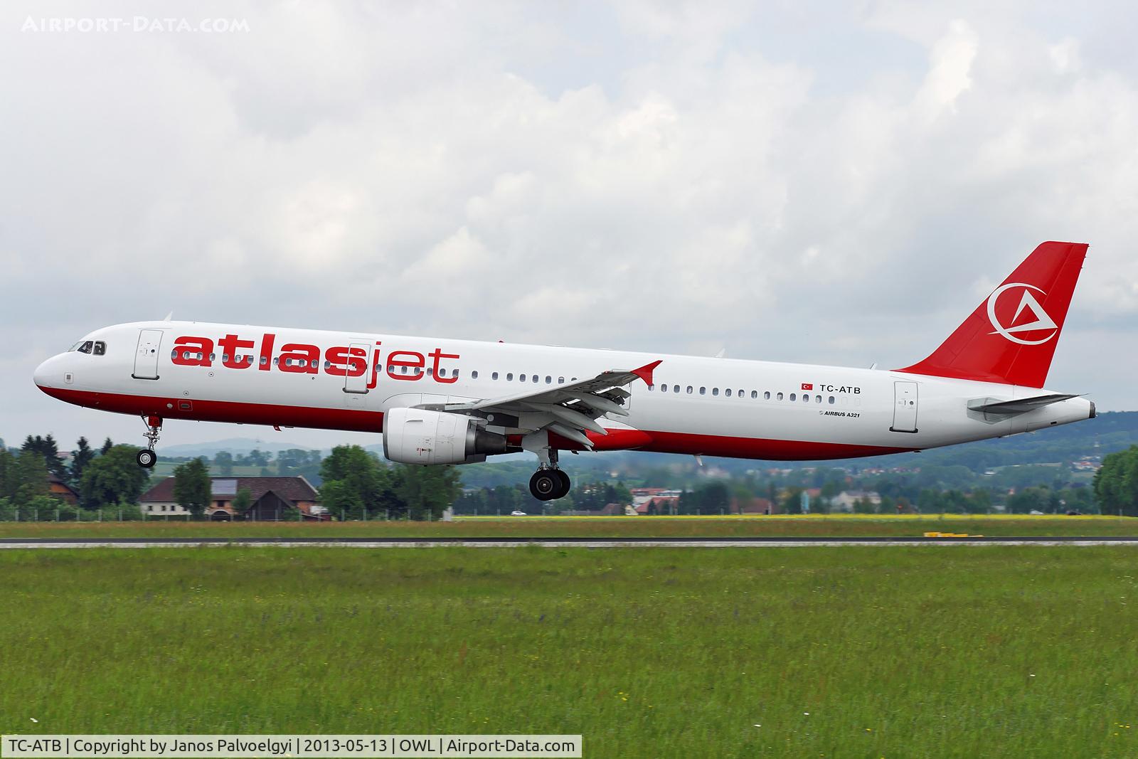 TC-ATB, 2001 Airbus A321-211 C/N 1503, Atlasjet Airbus A321-211 landing in LOWL/LNZ