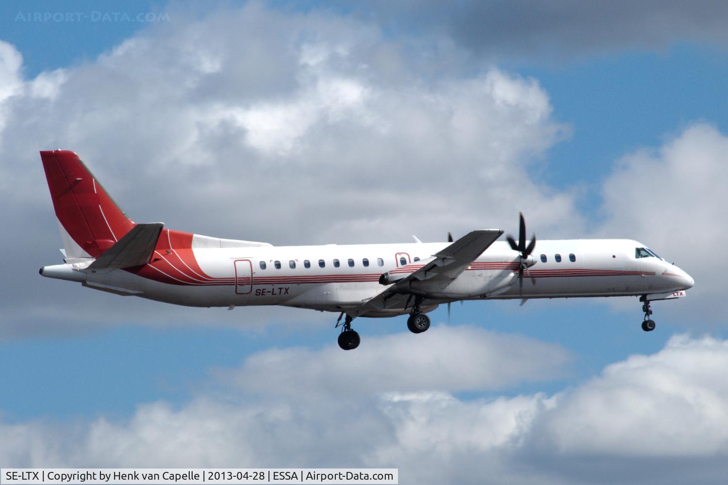 SE-LTX, 1995 Saab 2000 C/N 2000-024, Braathens Regional Saab 2000, still in the colourscheme of Golden Air, landing at Stockholm Arlanda airport, Sweden.