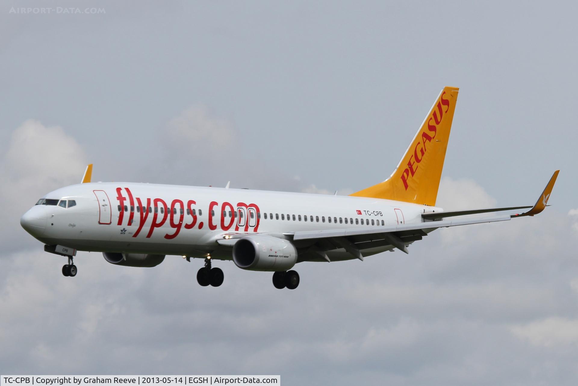 TC-CPB, 2012 Boeing 737-82R C/N 38177, On finals.