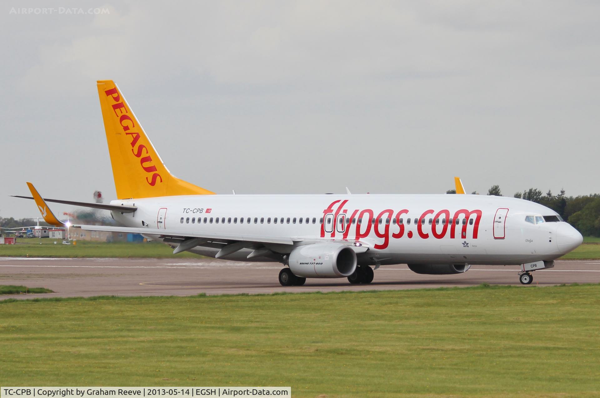 TC-CPB, 2012 Boeing 737-82R C/N 38177, About to depart.