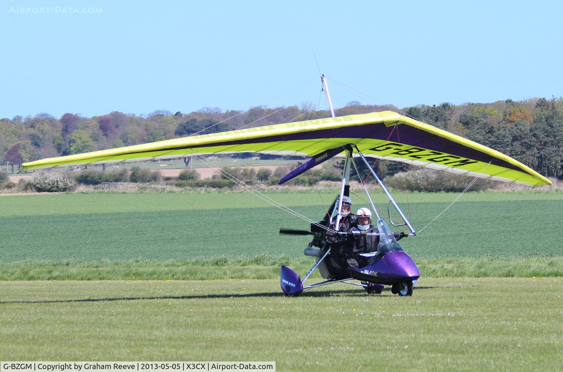 G-BZGM, 2000 Mainair Blade  912 C/N 1247-0400-7-W1040, Just landed at Northrepps.