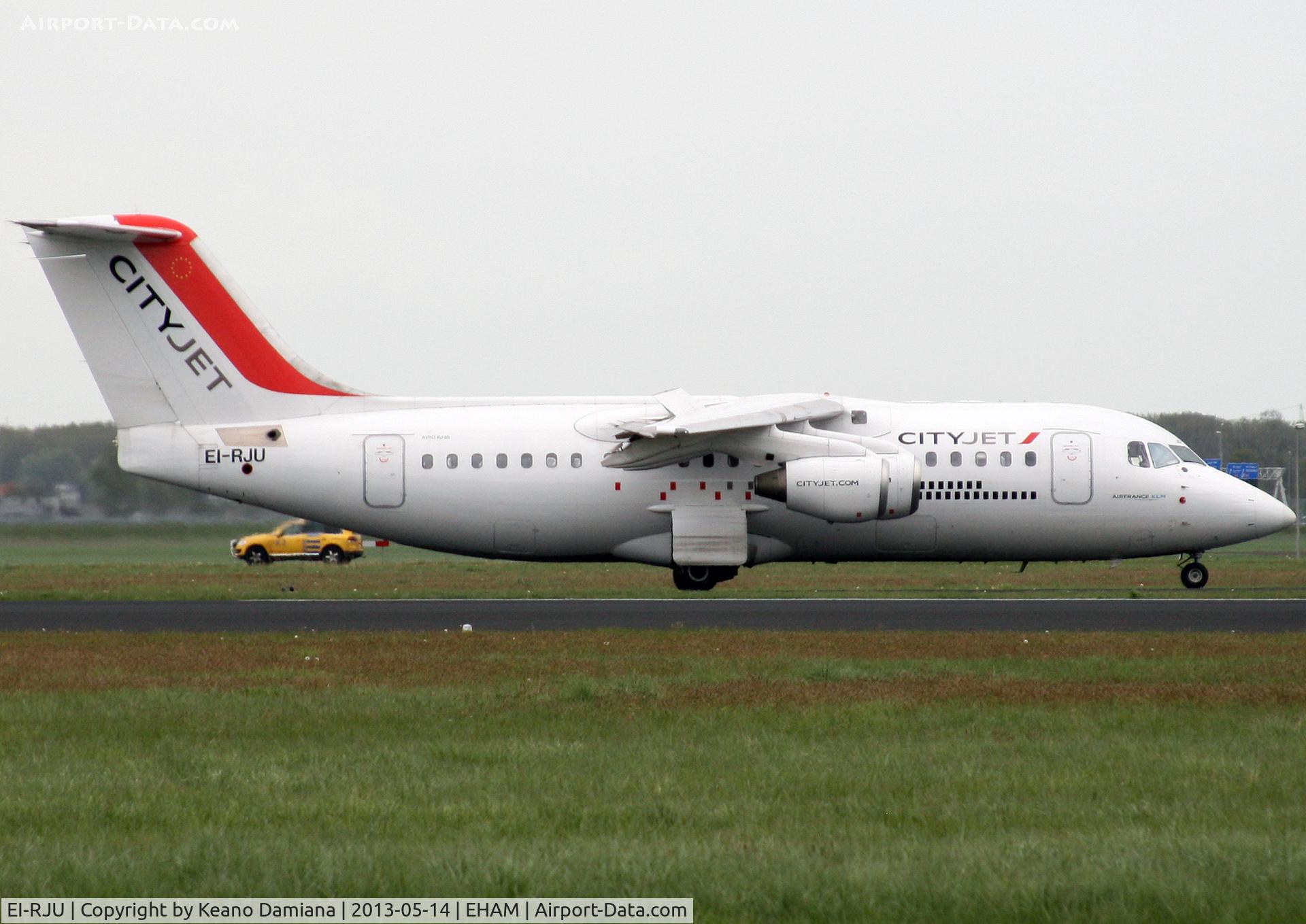 EI-RJU, 2000 British Aerospace Avro 146-RJ85A C/N E2367, Polderbaan landing
